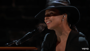 Alicia Keys performs a medley of songs that she wish she wrote